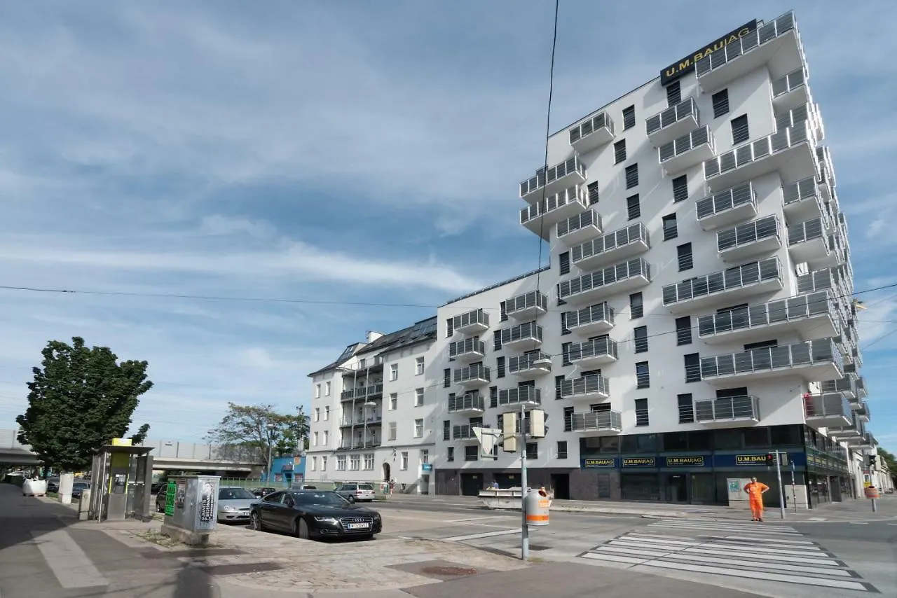 *New*, Central And Cozy Apartment With Large Balcony Vídeň