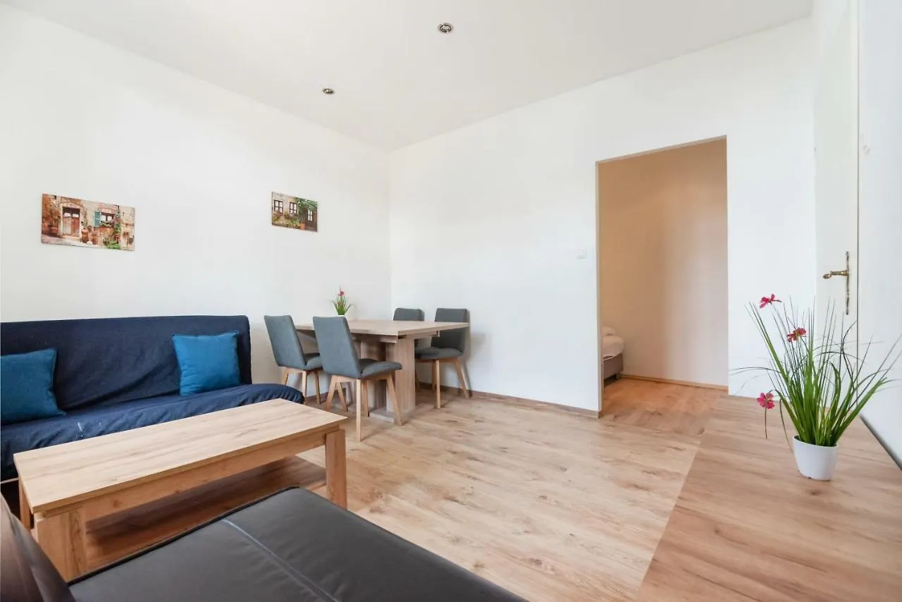 *New*, Central And Cozy Apartment With Large Balcony Vídeň 0*,  Rakousko