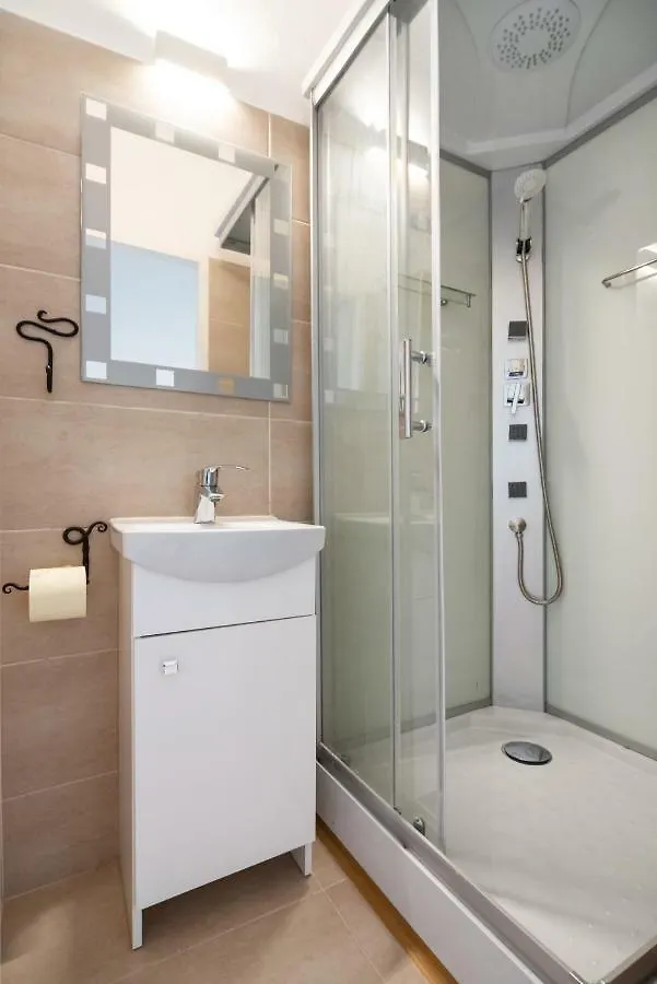 *New*, Central And Cozy Apartment With Large Balcony Vídeň